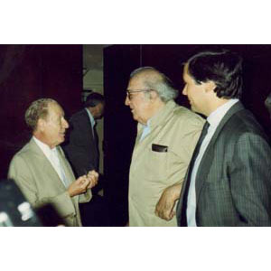 	Con Fellini e De Simoni  alla Biennale di Tolentino nel 1992	